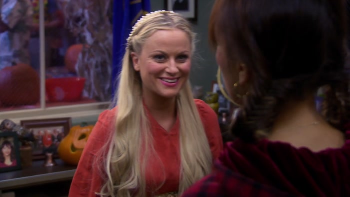 - SEE YOU LATER, ANN. - NO, KNOPE, SIT DOWN. 