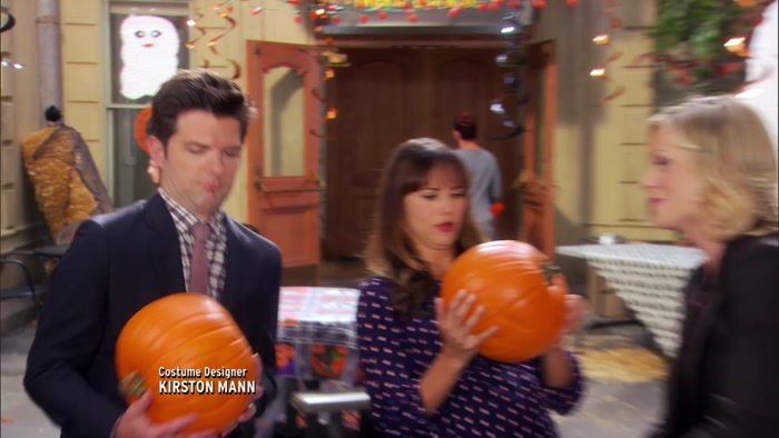 AND, BEN, YOU MAKE A SEXY PUMPKIN... NO SURPRISE. 