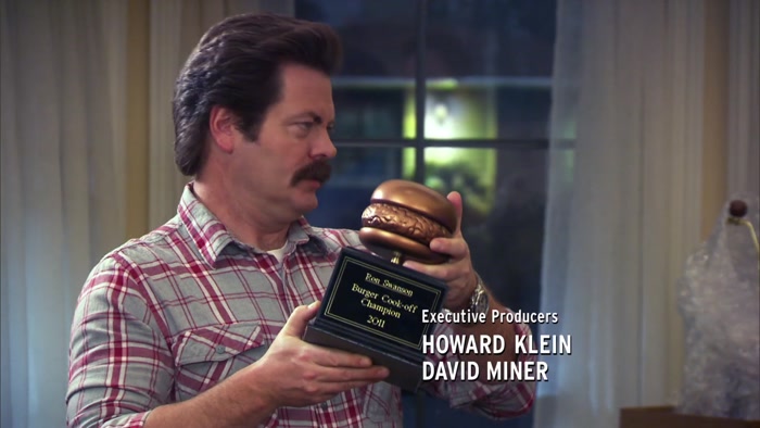 I WOULD HAVE PREFERRED A REGULAR HAMBURGER FOR EATING, BUT THIS IS VERY NICE. 