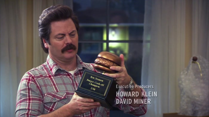 I WOULD HAVE PREFERRED A REGULAR HAMBURGER FOR EATING, BUT THIS IS VERY NICE. 