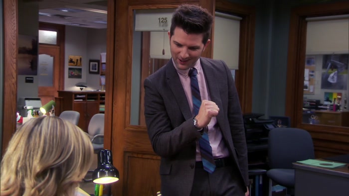 OH, I CAN'T BELIEVE I ACTUALLY DEFEATED LESLIE KNOPE AT A GIFT EXCHANGE. 