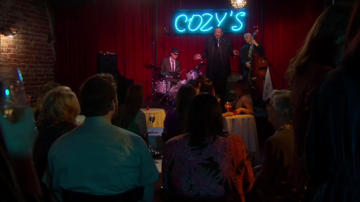 LADIES AND GENTLEMEN, PUT YOUR JAZZY HANDS TOGETHER FOR MY MAN, MR. DUKE SILVER! 