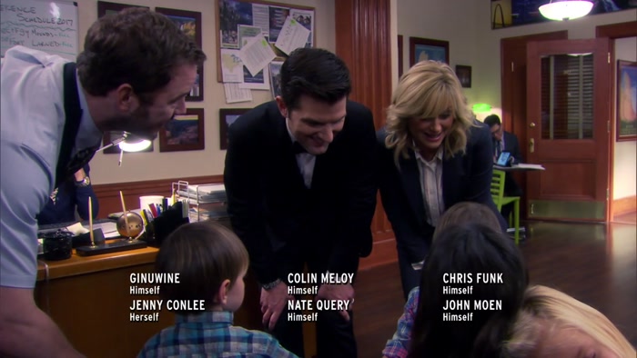 - AND AUNTY APRIL, OKAY? - LET'S GO, MUNCHKINS. 