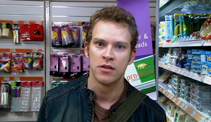 - THEY'RE OUT RIGHT NOW. - RIGHT. NO QUEUES. 