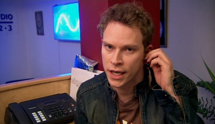 OH. YEAH, THAT'S TONI'S. YOU KNOW, NEXT-DOOR TONI? 