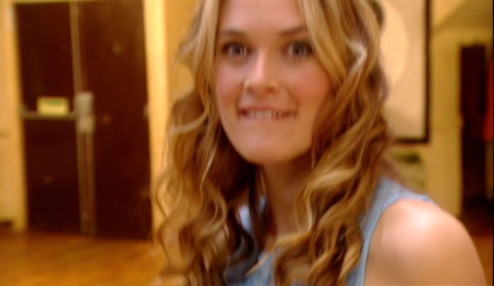 'SHE'S NO TRANNY! '  