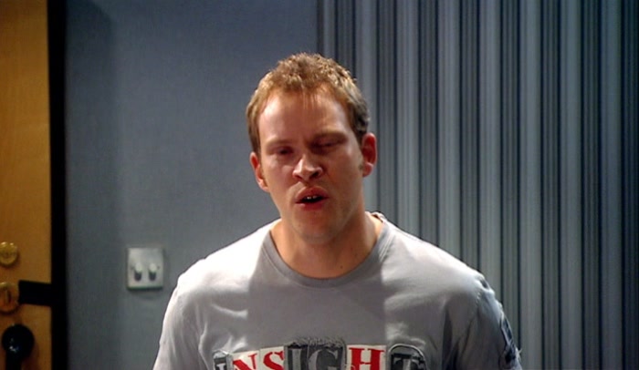 - JEZ, IS THERE ANYTHING I CAN? - IT'S UNDER CONTROL. PLEASE GO BEHIND THE GLASS. 