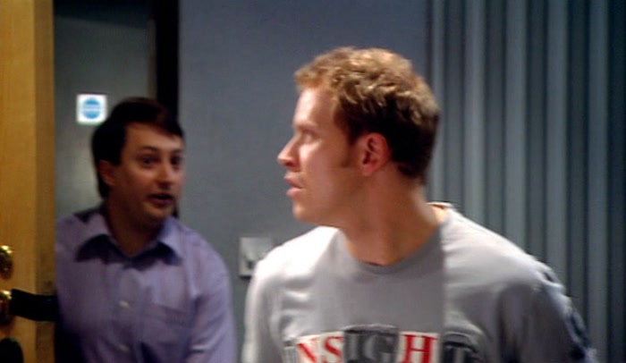 - JEZ, IS THERE ANYTHING I CAN? - IT'S UNDER CONTROL. PLEASE GO BEHIND THE GLASS. 