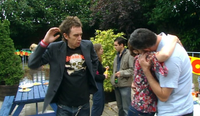OF COURSE WE SHOULD MEET UP AND HAVE A CHAT. LOOK, HERE'S SUPER HANS. 