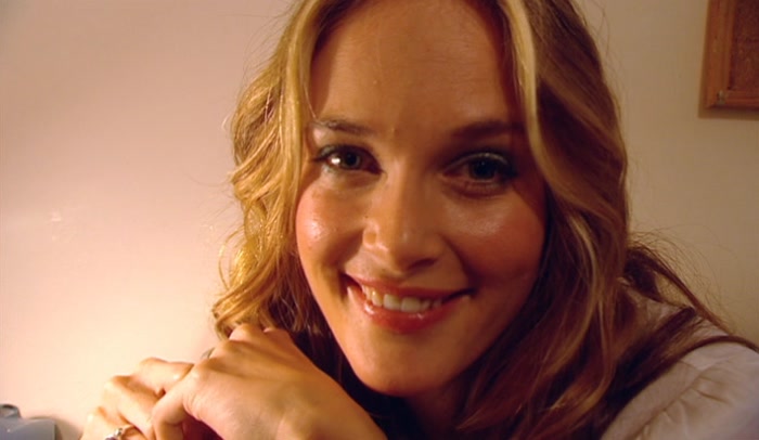 'FUCK NIGGLES, SHE'S THE MOST BEAUTIFUL WOMAN I'VE EVER SEEN. 