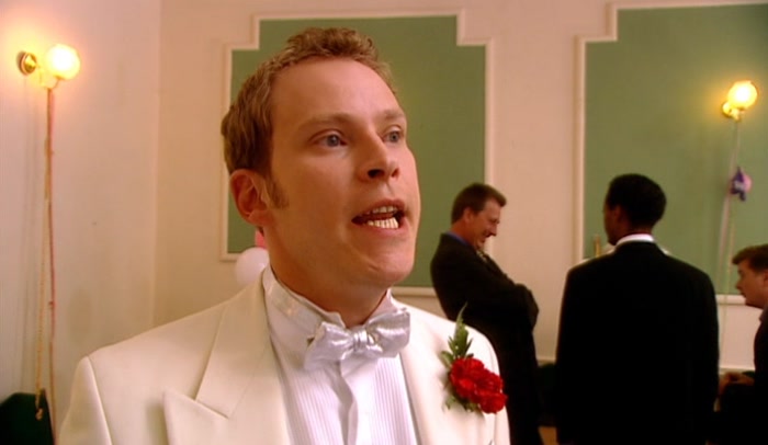 ANYWAY... ON WITH THE WEDDING.  