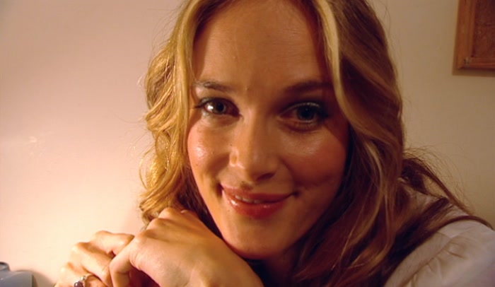 'FUCK NIGGLES, SHE'S THE MOST BEAUTIFUL WOMAN I'VE EVER SEEN. 