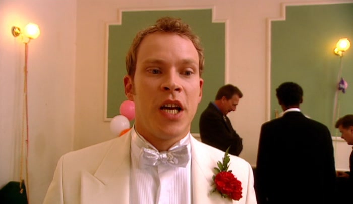 ANYWAY... ON WITH THE WEDDING.  
