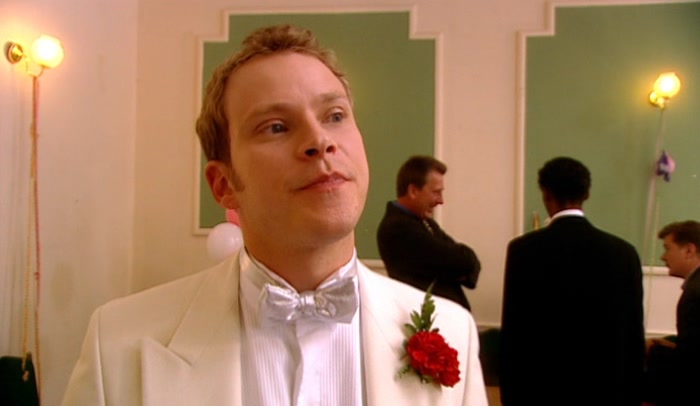 ANYWAY... ON WITH THE WEDDING.  