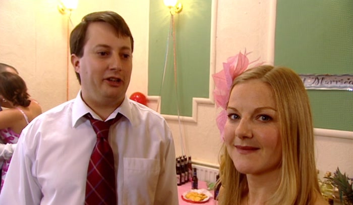 - WITH THE BOTH OF YOU? - NO, NO, OBVIOUSLY, COME ALONG WITH... SAM! 