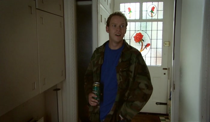 - HEY, JEZ. - HI! SO, SUZE. BRILLIANT TO SEE YOU. 