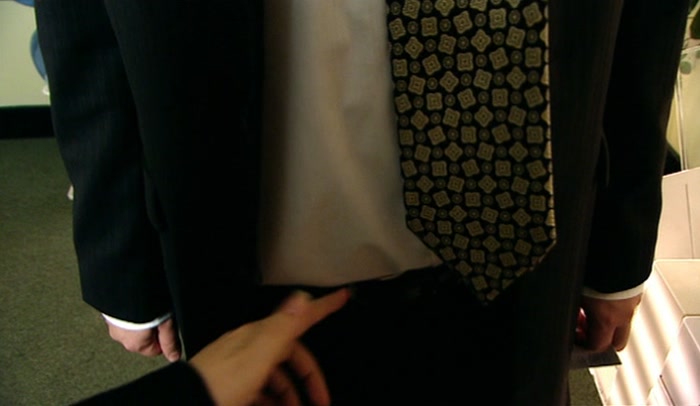 'UH-OH. SHE'S GONNA FEEL THE KNIFE!  