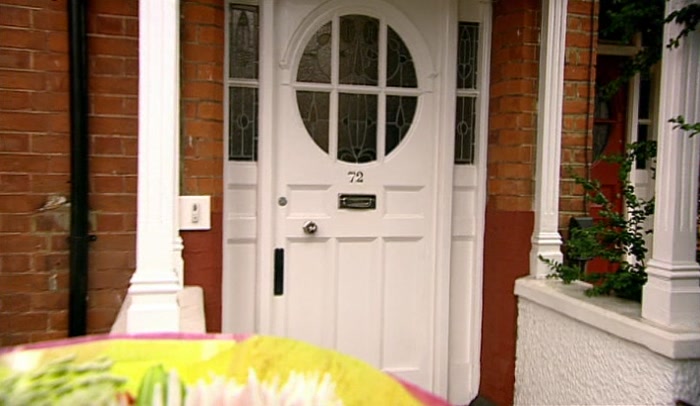'HERE WE GO, BIG SUZE'S PLACE. IF SHE WON'T TAKE MY CALLS, 