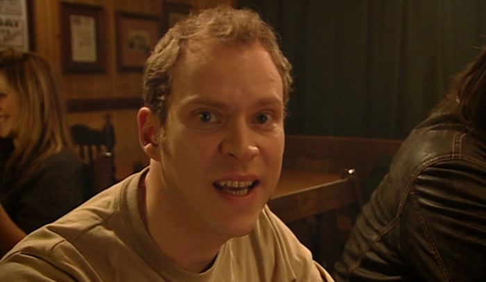 - I'M DOING A GIG, ACTUALLY. - OH, RIGHT. 