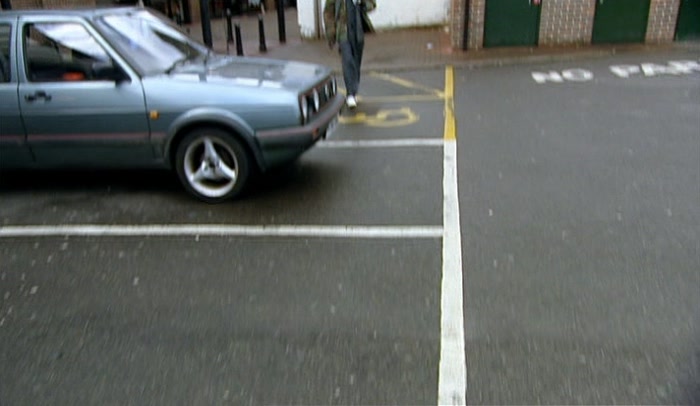 'ARSEHOLE! YUP, NICE INSULT - CLEAN, CLEAR AND INSULTING.' 