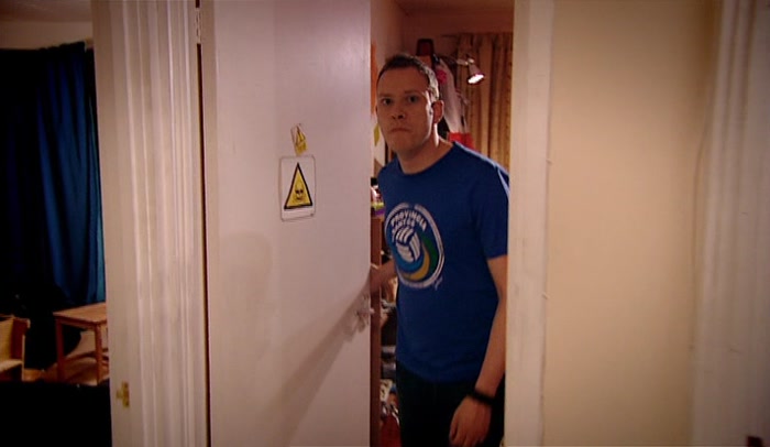MARK, LOOK. LOOK WHAT'S BLOODY HAPPENED. 
