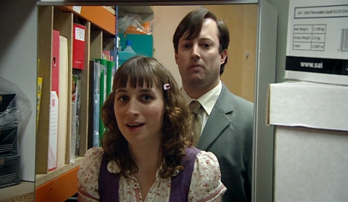- I DON'T KNOW. - YEAH, YEAH, I BELIEVE SO... 