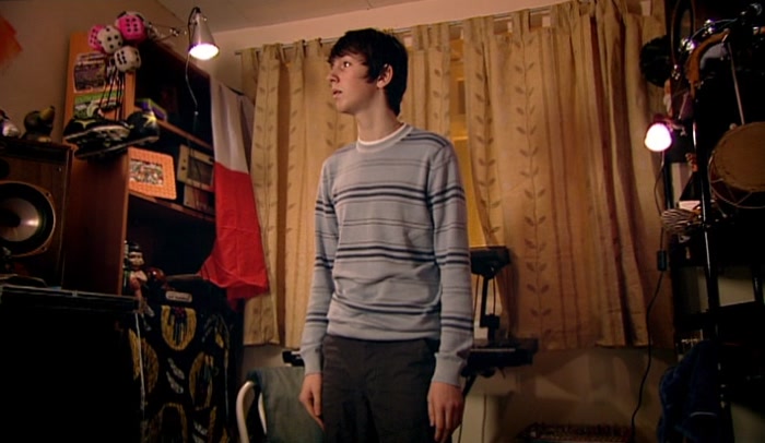 OH, WOW, THIS IS YOUR ROOM! THIS IS SO COOL! 