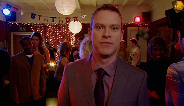- SO I THOUGHT, NOW'S YOUR CHANCE. - WOW, A VIOLIN! 