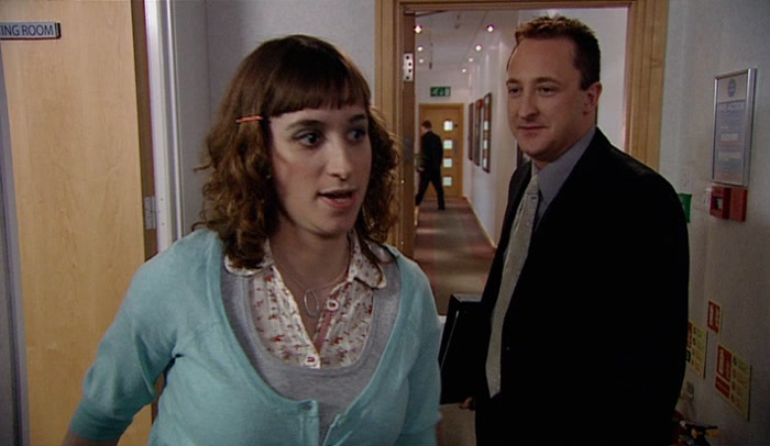 EVERYBODY QUIET COS JEFF'S DOING A JOKE 