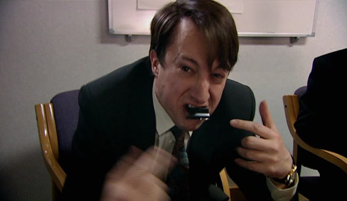 - LEVER, GET THE LEVER! - WHAT? 