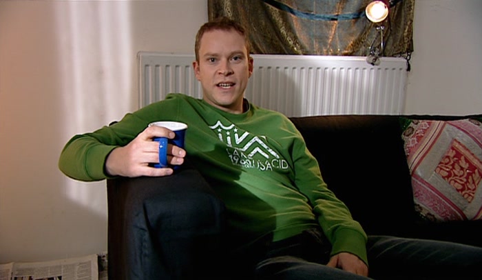 AND I SUPPOSE YOUR RELATIONSHIP WITH YOUR MUM IS HEALTHY, IS IT? 