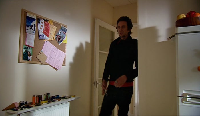 - WOTCHA, GUYS. - HOW DID YOU GET IN? 