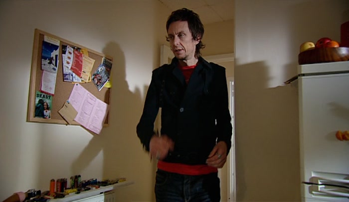 - WOTCHA, GUYS. - HOW DID YOU GET IN? 