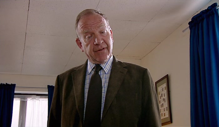 MUM? YOU SAID I COULD HAVE HALF OF GWEN'S MONEY. THAT'S WHAT YOU SAID. 
