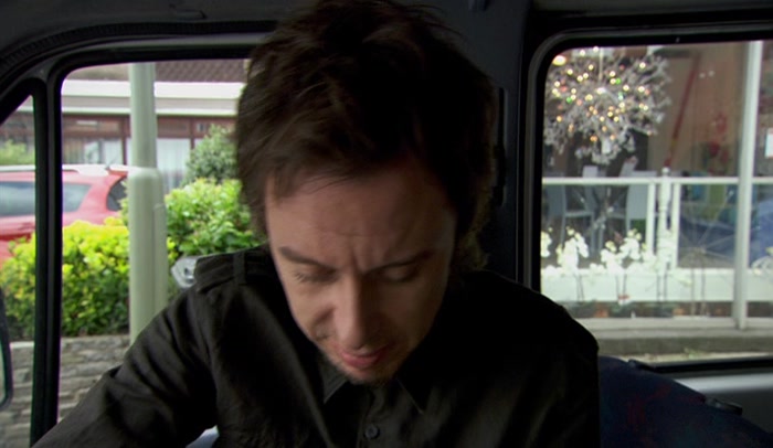 RIGHT, I'M HAVING YOUR CHICKEN WRAP. JEZ, YOU CAN HAVE THE CHIPS. 