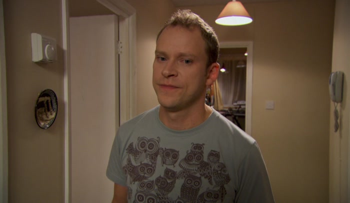 JEREMY: OH, MY GOD, WHAT IS HE WEARING?  