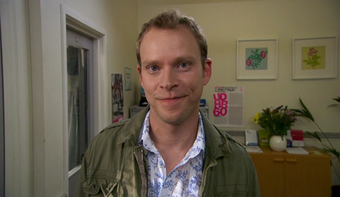 PETER SOUNDS LIKE A HONKING GREAT WANKER. 