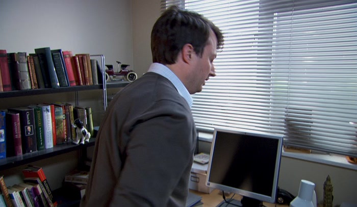 - JEREMY: HEY. - BLOODY COMPUTER'S DEAD. 