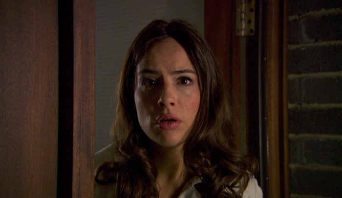 - (DOORBELL RINGS) - ALL RIGHT, JEZ, I'M COMING! 