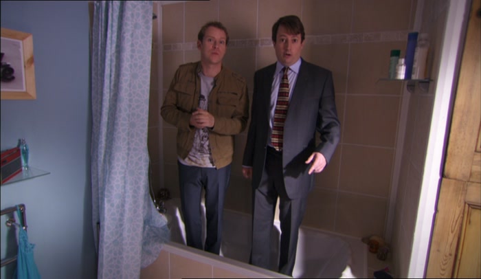 THE AIRLOCK BETWEEN YOUR FLAT AND THE FRONT DOOR. 