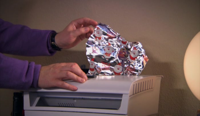 SHREDDER WHIRRS  