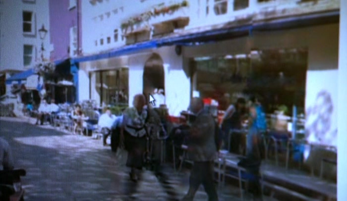 SIX BARS, A PIZZERIA,  