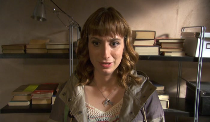 YEAH. CLAIRE'S NEVER GOING TO GET ON UNTIL SHE RETHINKS THE HAIR. 