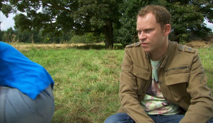 NO, I'M JUST ON A PICNIC. I'LL SPIT THESE OLIVES OUT, HANG ON. 