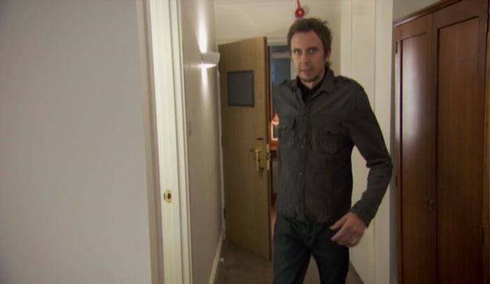 - ALL RIGHT, JEZ? - HANS. 