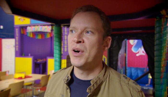 OOH, MARK, MATE, SOMETHING WONKY THIS WAY COMES. 