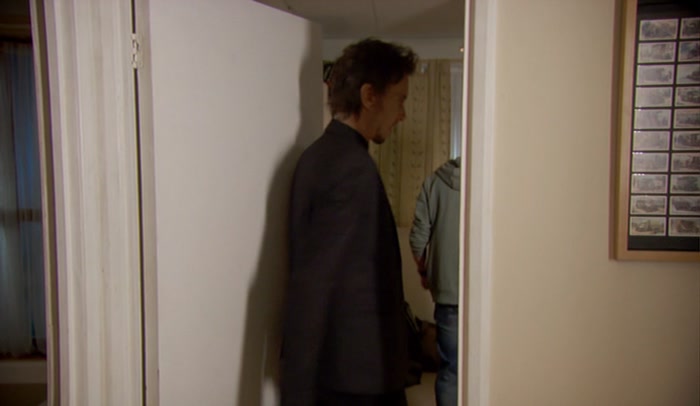 - RIGHT, GAG HIM, HANS. - (ANGUS GROANS) NO, NO! 