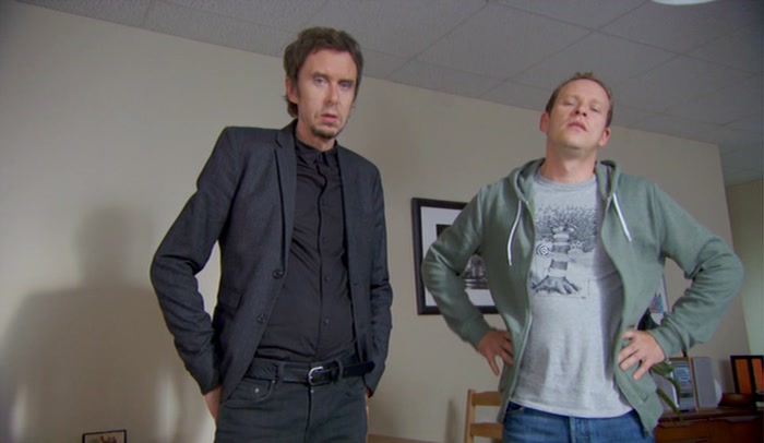 - THAT I'M NOT TALKING TO HIM. - OH, MATE, NOT NOW. 