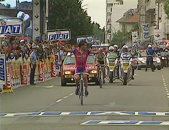 KLAUS BINN THERE WINS. RIDING NONE-HANDEDL NO NEED FOR THAT. 
