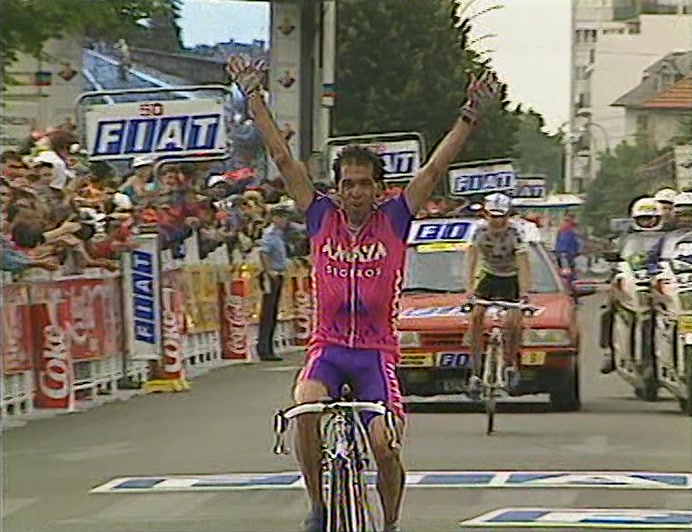 KLAUS BINN THERE WINS. RIDING NONE-HANDEDL NO NEED FOR THAT. 